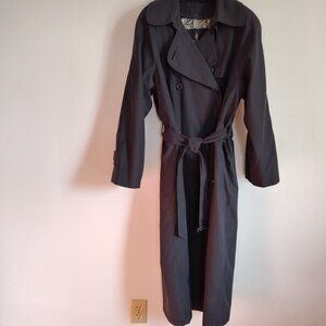 Ladies SZ 4P London Fog Black Trench Coat